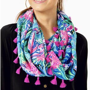 Lilly Pulitzer Resort Infinity Loop Scarf - Onyx with Fringe | Jaguar Jungle Cat
